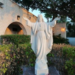 Negocio Adoration Chapel (Iglesias catolicas en Laredo)