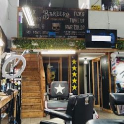Negocio Barbero Man's Salon (Peluquerias en Laredo)