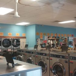 Negocio Charly's Laundromat (Lavanderias en Laredo)