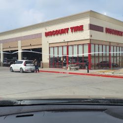 Negocio Discount Tire (Gomeria en Laredo)