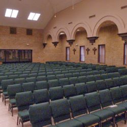 Negocio Divine Mercy Catholic Church (Iglesias cristianas en Laredo)