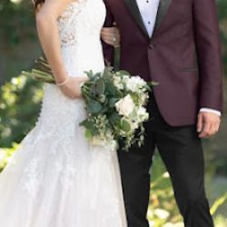 Negocio E & A Tuxedo Rental (Sastrerias en Laredo)
