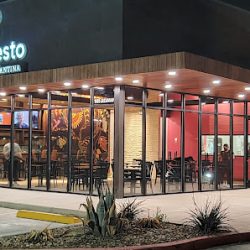 Negocio El Puesto Taqueria & Cantina (Taquerias en Laredo)