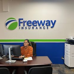 Negocio Freeway Insurance (Seguros en Laredo)
