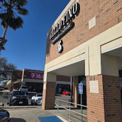 Negocio Gallo Fino Barber Lounge (Peluquerias en Laredo)