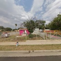 Negocio Hollywood Garden Inc (Jardineros en Laredo)