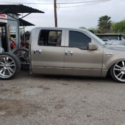 Negocio J&m Tire Shop/ Road Service (Gomeria en Laredo)