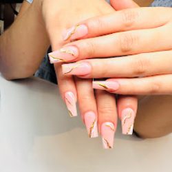 Negocio Kg Nails (Manicuria y pedicuria en Laredo)