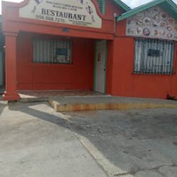Negocio Licona's Restuarant (Pizzerias en Laredo)