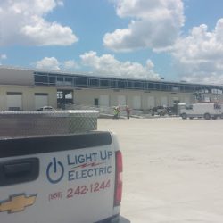 Negocio Light Up Electric Inc. (Electricistas en Laredo)