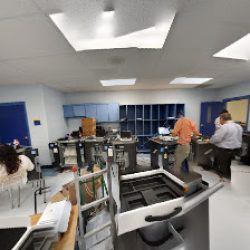 Negocio Louis J. Christen Middle School (Escuelas publicas en Laredo)