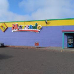 Negocio Lowe's Mercado (Supermercados en Laredo)