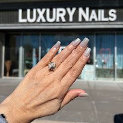Negocio Luxury Nails (Manicuria y pedicuria en Laredo)