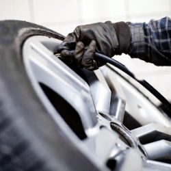 Negocio Murillo's 24 Hour Road Service (Gomeria en Laredo)