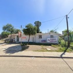 Negocio Pina's Grocery (Supermercados en Laredo)