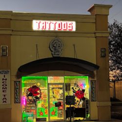 Negocio Por Vida Tattoos (Tatuadores en Laredo)