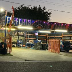 Negocio Rapid Two Auto Center Llc (used Car Dealer & Tire Shop ) (Taller mecanico en Laredo)