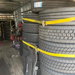 Negocio Road Service 24-7 Texas Tire Service Auto And Diesel Mechanic 24 Hrs Road Service (Gomeria en Laredo)