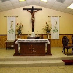 Negocio Santa Margarita De Escocia Catholic Church (Iglesias cristianas en Laredo)