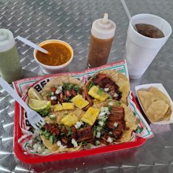 Negocio Taqueria Tacolare (Comida para llevar en Laredo)