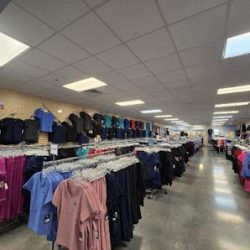 Negocio Uniform Destination - Laredo (Zapaterias en Laredo)