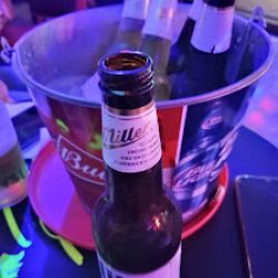 Negocio Vaqueras Club (Cafeterias en Laredo)